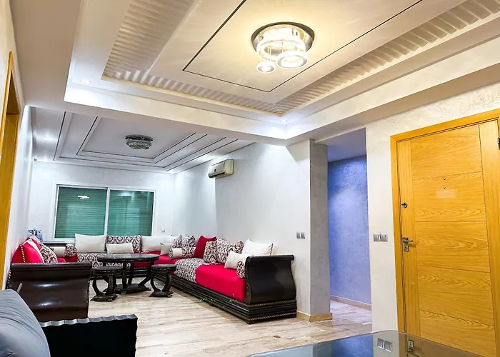 Spacious & Chic - 3 Min From Casa City Finance \